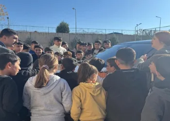 Öğrenciler yerli malın önemini Togg ile öğrendi