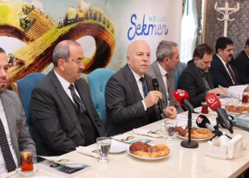 Başkan Sekmen’in “Tarımda Erzurum Modeli” kitabı yoğun ilgi gördü