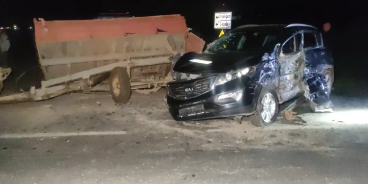 Bursa’da otomobil ile traktör çarpıştı: 1 yaralı