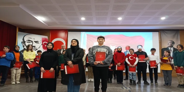 İstiklal Marşını en güzel şekilde okudular