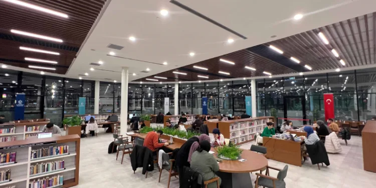 Millet Kütüphanesi’ne ilk günden akın