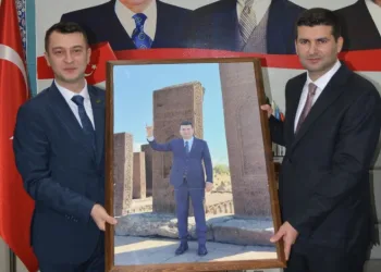 “Türk gençliğinin yanındayız”