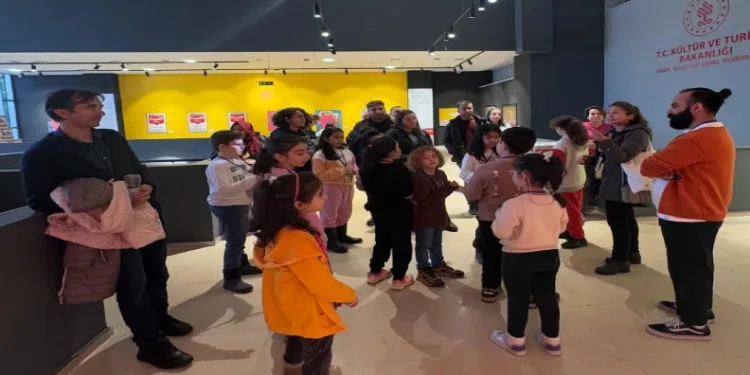 Alaşehir’in Bilim ve Sanat Öğrencileri İzmir’de