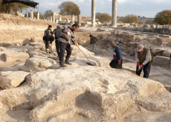 Kastabala’da eski dönem tapınak kalıntısı bulundu