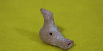 2.100 Yıllık Kuş Düdüğü Bulundu