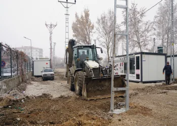Büyükşehir, Elbistan’da çarşı oluşturuyor