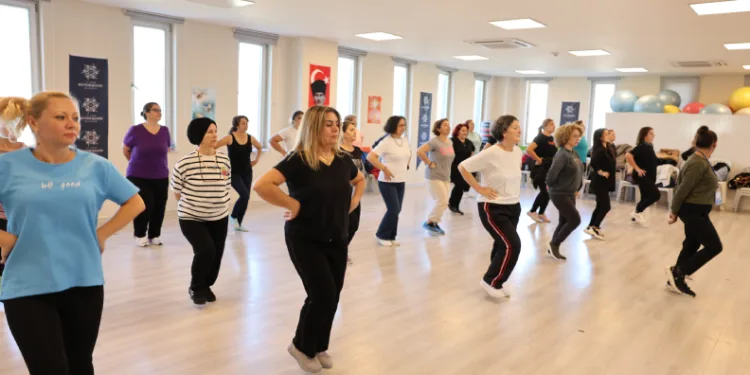 Aydınlılar, Büyükşehir’in kurslarıyla kendini geliştiriyor
