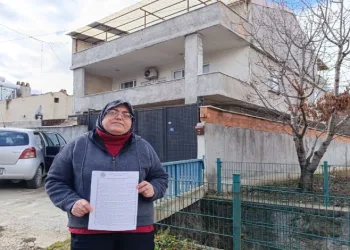 Binaya ve sosyal tesislere girişi yasaklandı