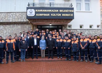 Çırpanoğlu, temizlik personeli ile bir araya geldi