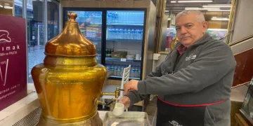 Yağışlı havalarda salep satışları zirvede
