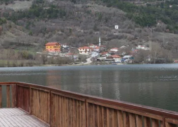 Çubuk Gölü’nde sonbahardan kalma günler yaşanıyor