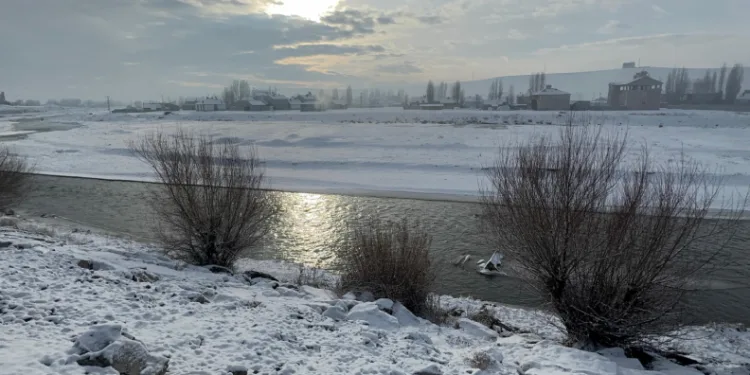 Ağrı’da dondurucu soğuklar sürüyor