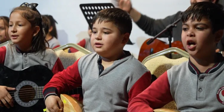 Çocuklardan dolandırıcılık tuzaklarına anlamlı sahne