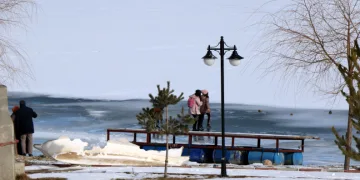 Soğuk hava göletleri dondurdu