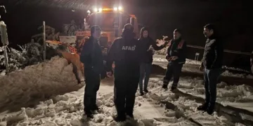 Adıyaman’da kar nedeniyle yolda mahsur kaldılar