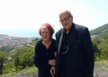 Hayata gözlerini yumdu