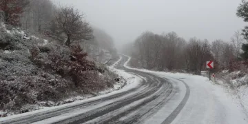 Çanakkale’nin yüksekleri beyaza büründü