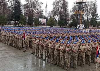 2 bin 140 komando mezun oldu