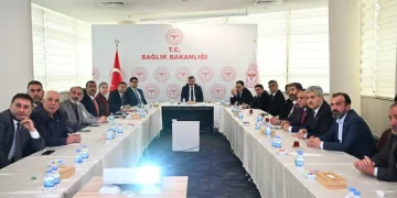 Vali Çiftçi muhtarlarla Şehir Hastanesi’nde bir araya geldi