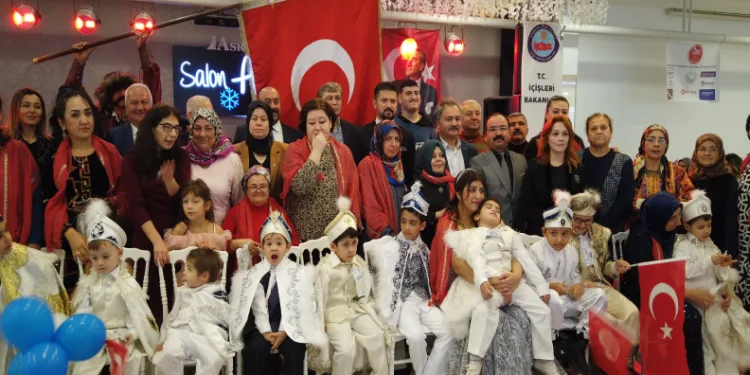 Denizli’de toplu sünnet töreni