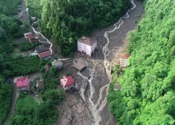 karadeniz-heyelan