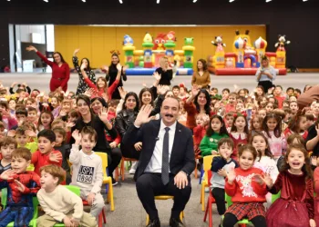 Konyaaltı Belediyesi’nden miniklere özel eğlence