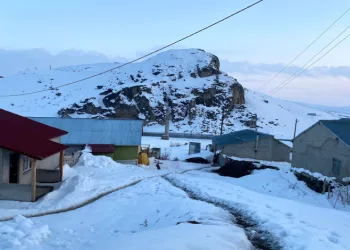 Ağrı’da dondurucu soğuklar etkisini sürdürüyor