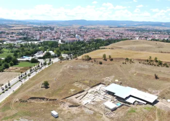 Pompeipolis’te 1.800 yıllık mozaikler yerleştirildi