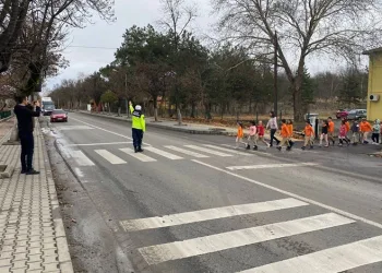 Çaldıkları motosikletin şase numarasını kazımışlar