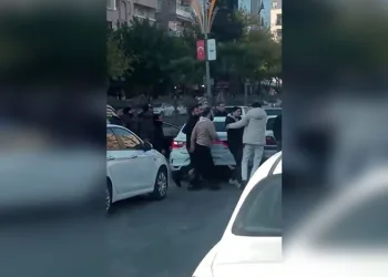 Kayınpederini öldürüp, eşini ve 3 kişiyi yaralayan şahsa müebbet ve 10,5 yıla kadar hapis cezası talebi