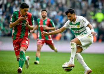 Bursaspor ilk yarıyı zirvede tamamladı