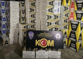 “Küfürlü konuşma” diye uyardığı kişiler kafeye tabancayla ateş etti