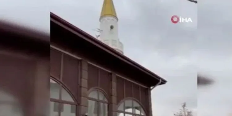 Ezan yasaklandı iddiasına inceleme