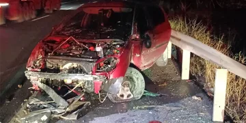 Konya’da bariyerlere çarpan otomobil sürücüsü yaralandı