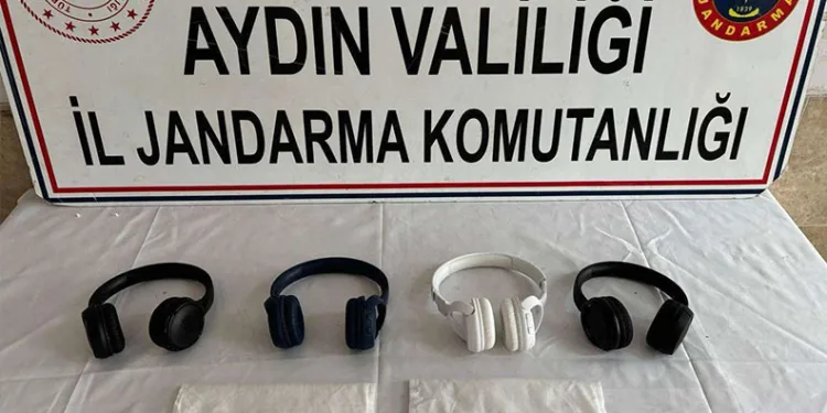 Falezlerden denize uçan araca ulaşıldı, kayıp sürücü aranıyor