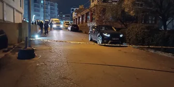 Falezlerden denize uçan araca ulaşıldı, kayıp sürücü aranıyor