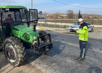 Çaldıkları motosikletin şase numarasını kazımışlar