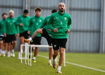 Bursaspor’da çalışmalar başladı