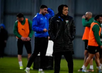 Bursaspor yağmur altında çalıştı