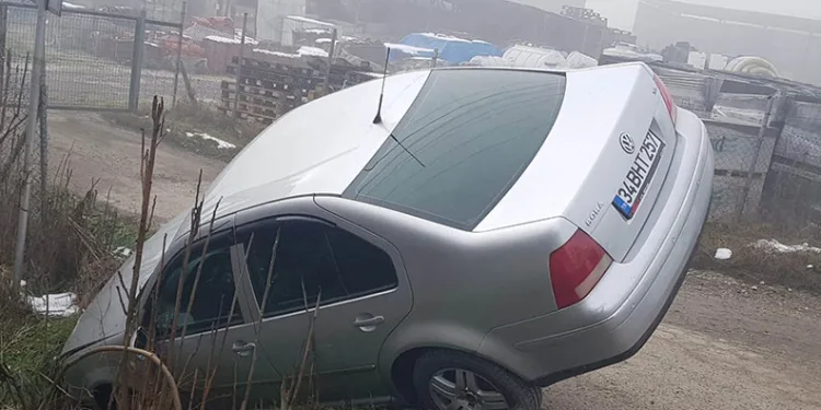 Seyir halindeki tır alev alarak yandı