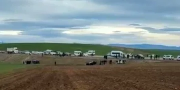 Diyarbakır’da üç araç tarlaya uçtu: 5 yaralı