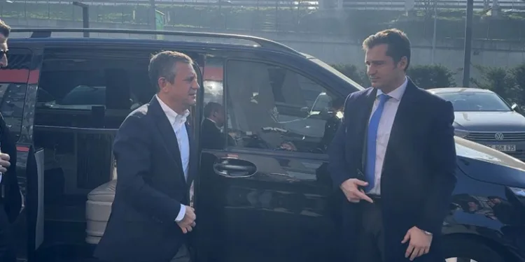 Özgür Özel, Olağanüstü Parti Meclisi Toplantısı’na katıldı