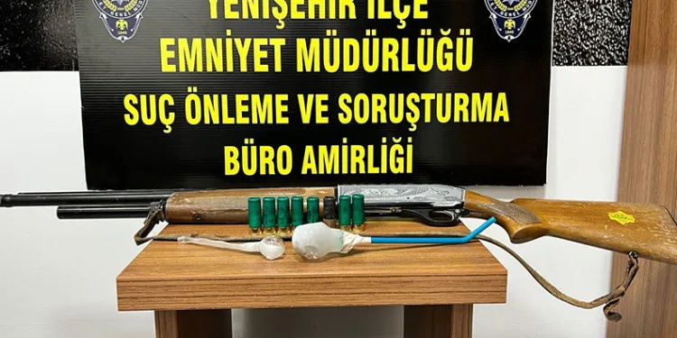 Bursa’da polislerin şüphelendiği araçta uyuşturucu çıktı