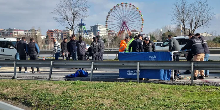 Otomobille çarpışan motosikletli hayatını kaybetti