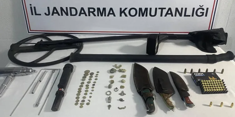Yerköy’de define ararken yakalandılar