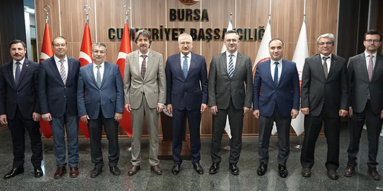 Üniversiteler hükümlülere emanet