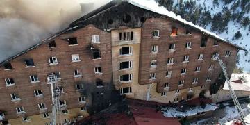 Kartalkaya’da yanan otel havadan görüntülendi