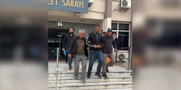 Günün en acı görüntüsü: 66 kişinin ölmesi kayak keyfine engel olmadı