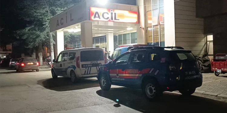 Afyonkarahisar’daki kavgada ölenlerin aileleri cenazeleri beklerken sinir krizleri geçirdi