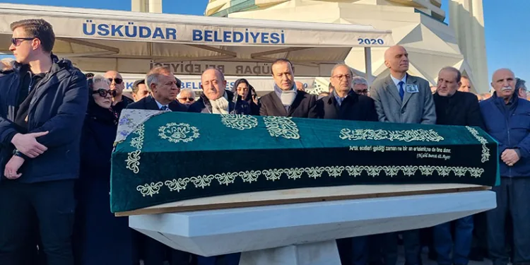 Üsküdar’da işçilerin kaldığı konteynerler alev alev yandı